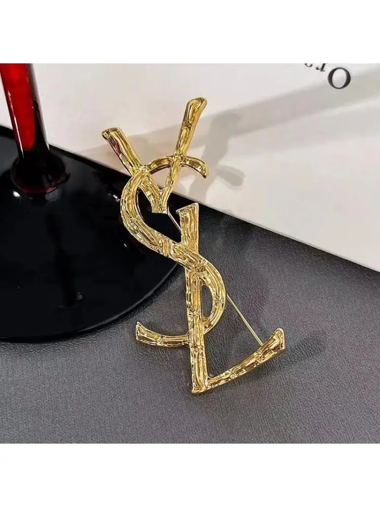 2024 الفاخرة خمر الإبداعية المعادن Vsl رسالة دبابيس للنساء الرجال الملابس دعوى العصرية بروش دبابيس مكتب مجوهرات الحفلات هدايا