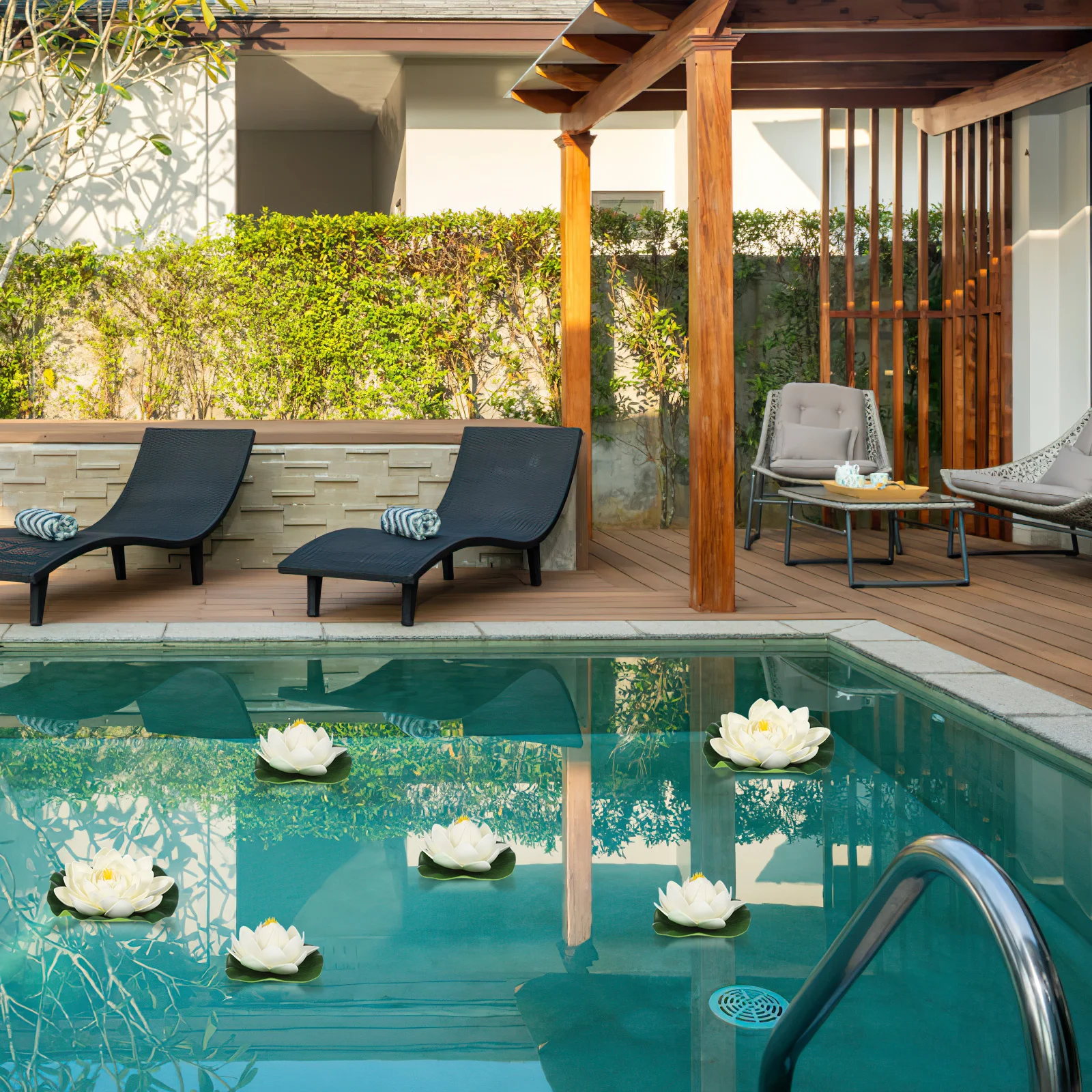 

6Pcs Artificial Floating Lotus Pond Plants White Water Lilies Simulation Soft Plastic Fish Safe Pond Garden Decor Outdoor Indoor