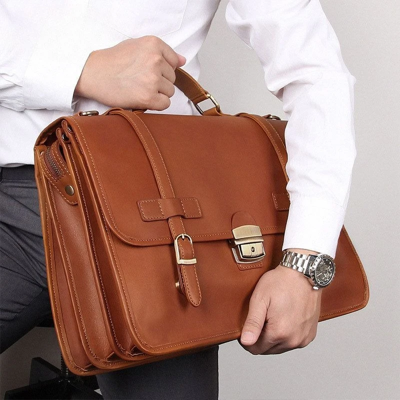 The first layer of cowhide goes out, the new British style briefcase, genuine leather, exquisite business mad horse leather