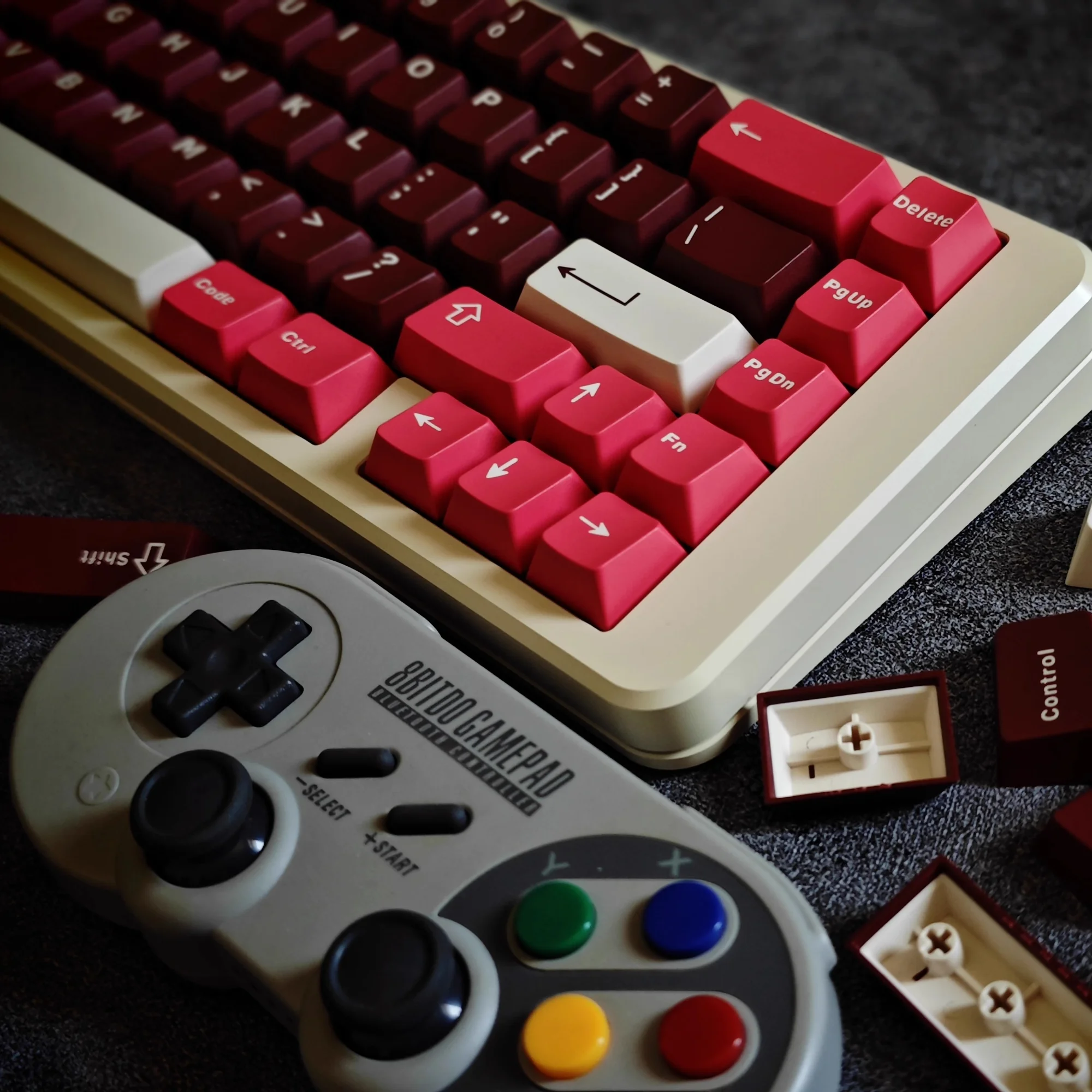 Aifei Pleuche Cake Keycaps Red Color ABS Double Shot Lightproof Cherry Profile For 61 64 68 84 87 96 980 Mechanical Keyboard