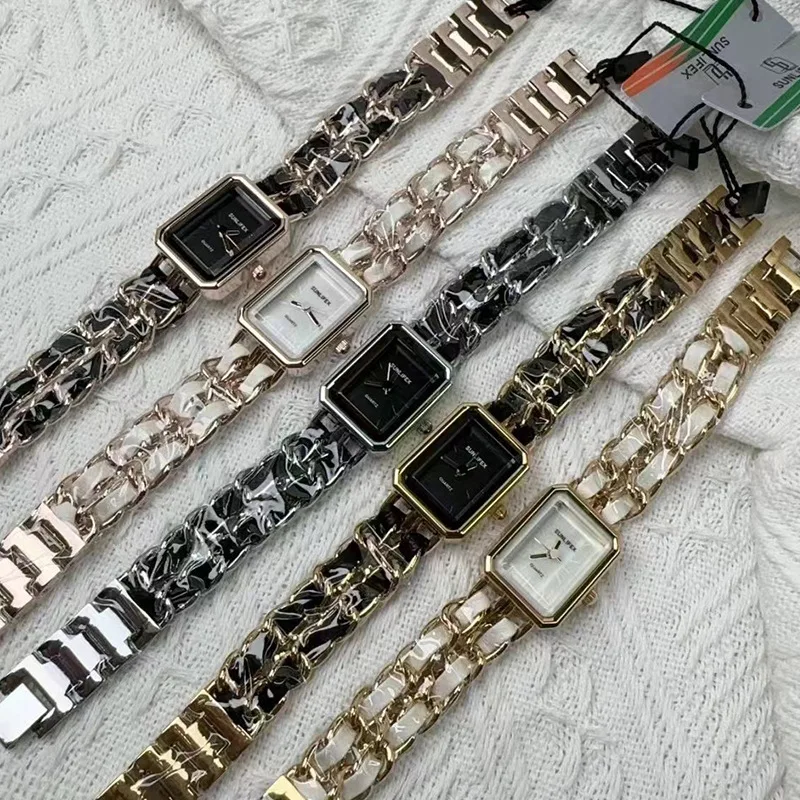 ساعة نسائية أنيقة بسلسلة عصرية ساخنة بنفس النمط ساعة نسائية بسوار ساعة هدية نسائية للنساء