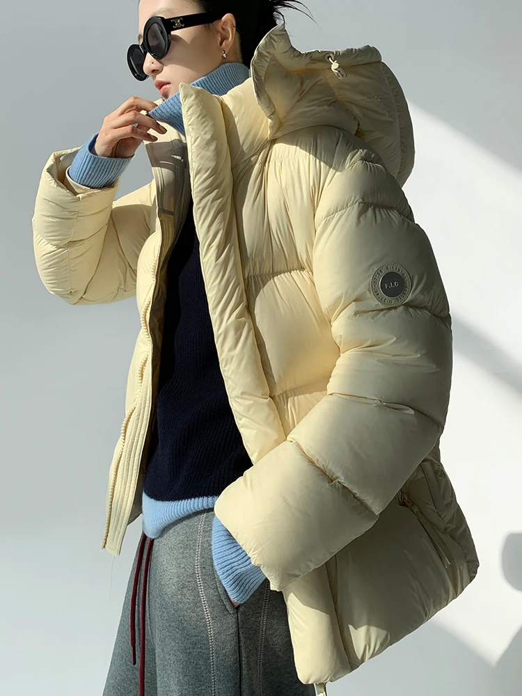 

Новая зимняя утепленная пуховая куртка Xie Chouchou с капюшоном для женщин, теплая верхняя одежда, простой дизайн