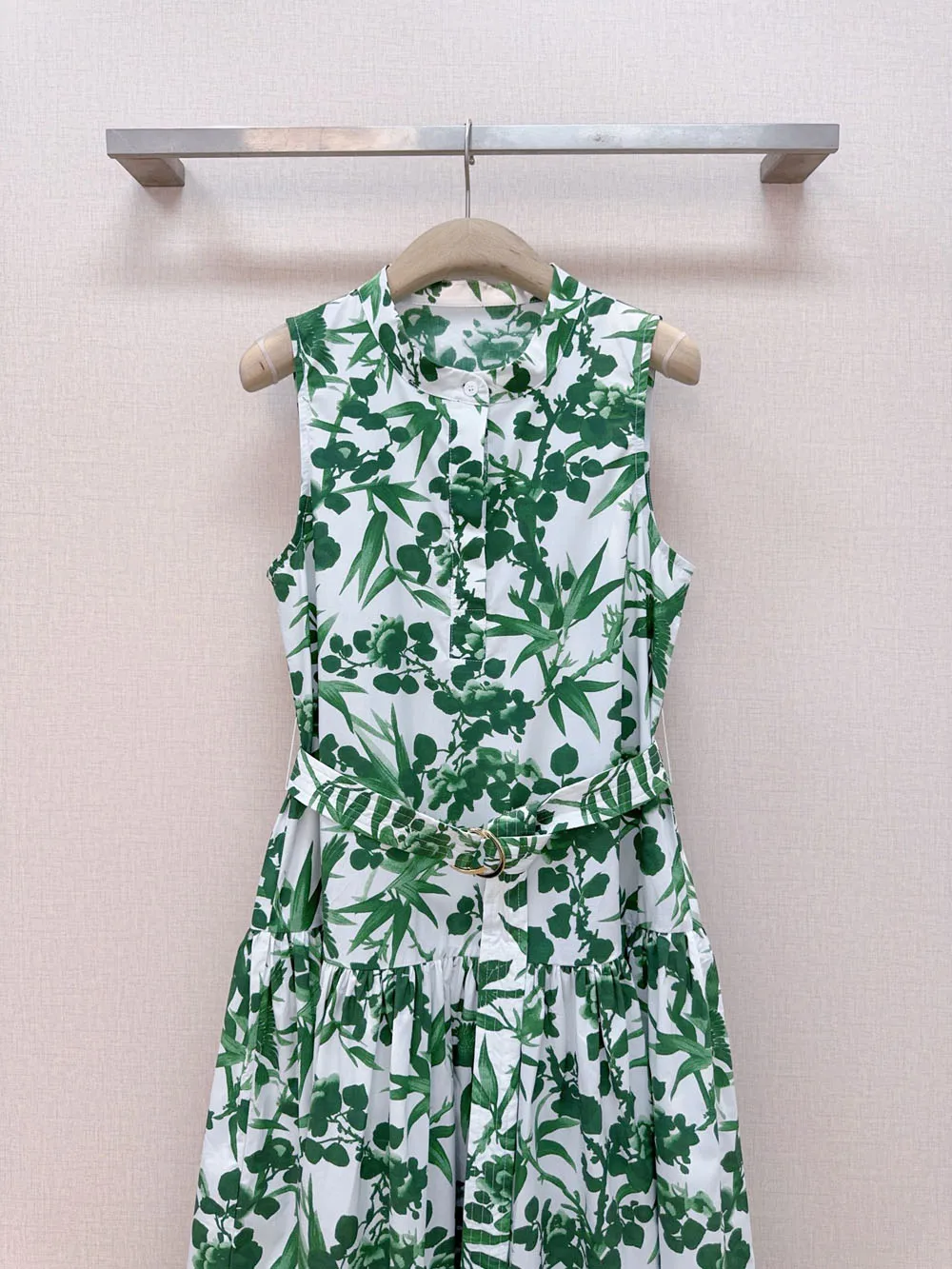 2026 new summer women green leaves printed sleeveless dresses o-neck belt long dress