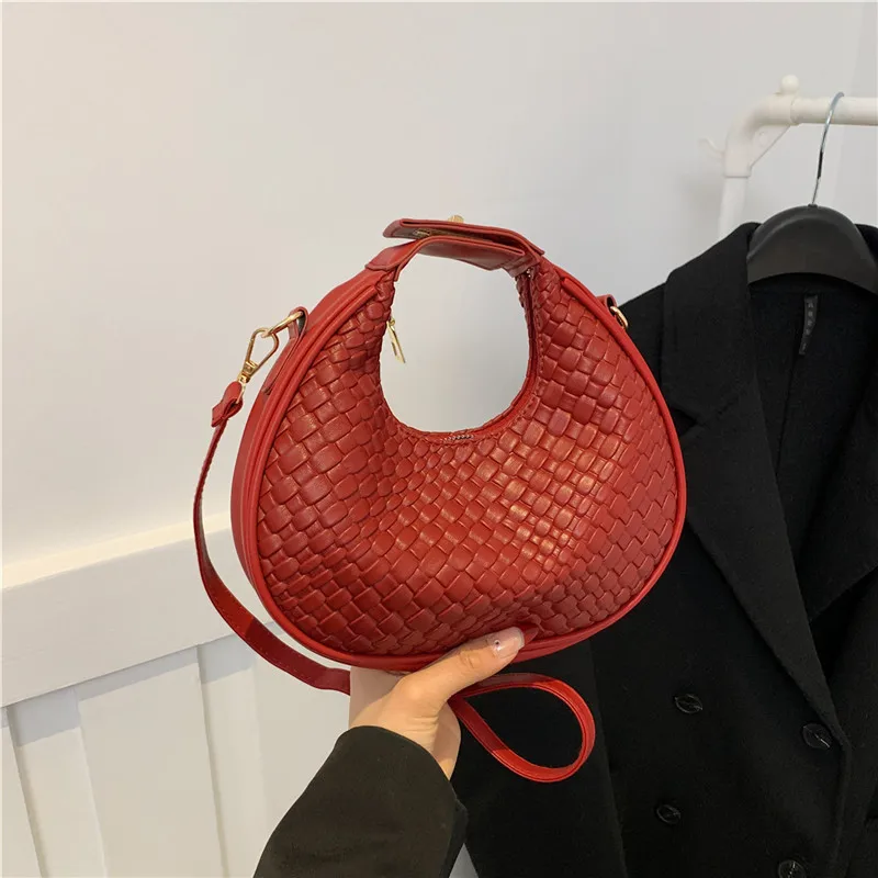 

Faionable Pleated Women's oulder Bag Spring Summer New Small Fre Crossbody Crescent Bag Handbag Commuter Sle Nylon