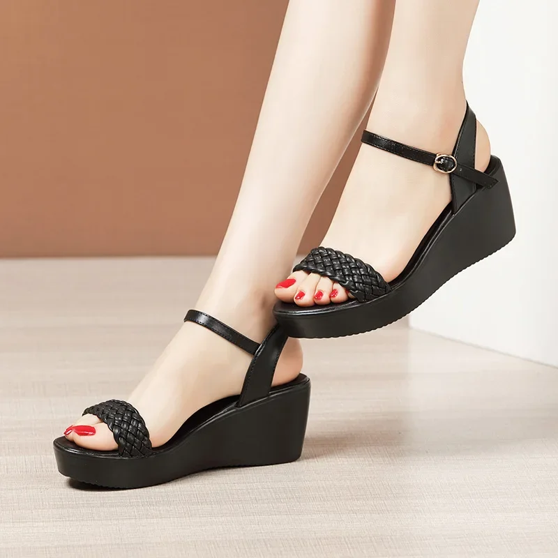 Small Size 32-43 Fashion Soft Leather Platform Shoes Women Summer 2024 All Match Med Heels Wedges Sandals for Office Mom Beach