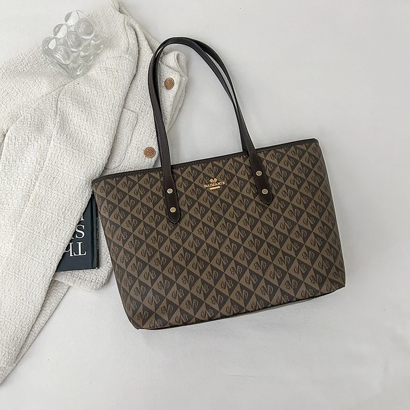 

Versatile Carry Bag Women Multifunctional Shoulder Handbag Fashionable For Multiple Occasions And Outfits