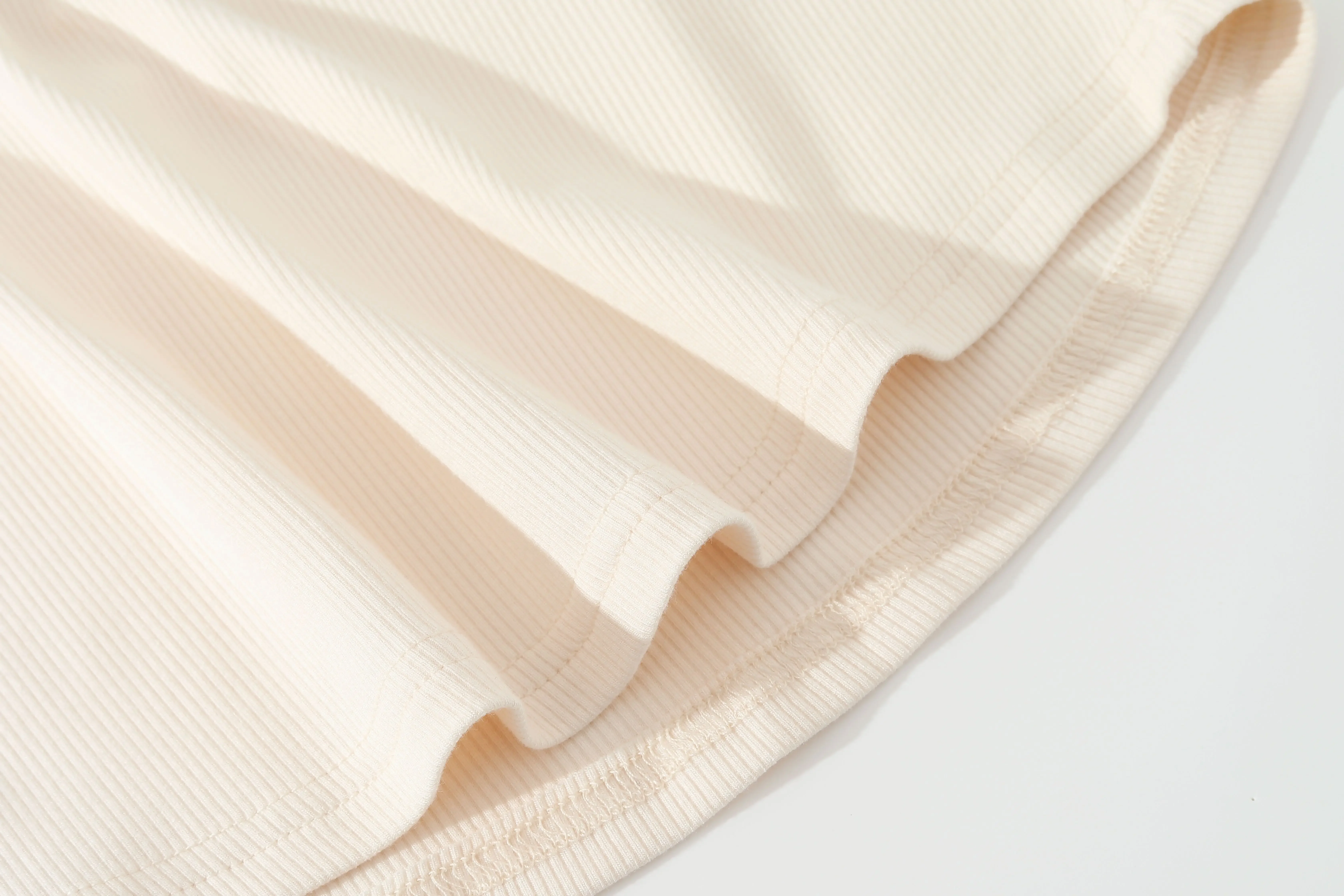 2026 Neues Elegantes Schlankes Vielseitiges Basic-Layering-Oberteil Lässiges Damen-Herbst-T-Shirt Stilvolles Langarm-Shirt mit Rundhalsausschnitt – Detail 10