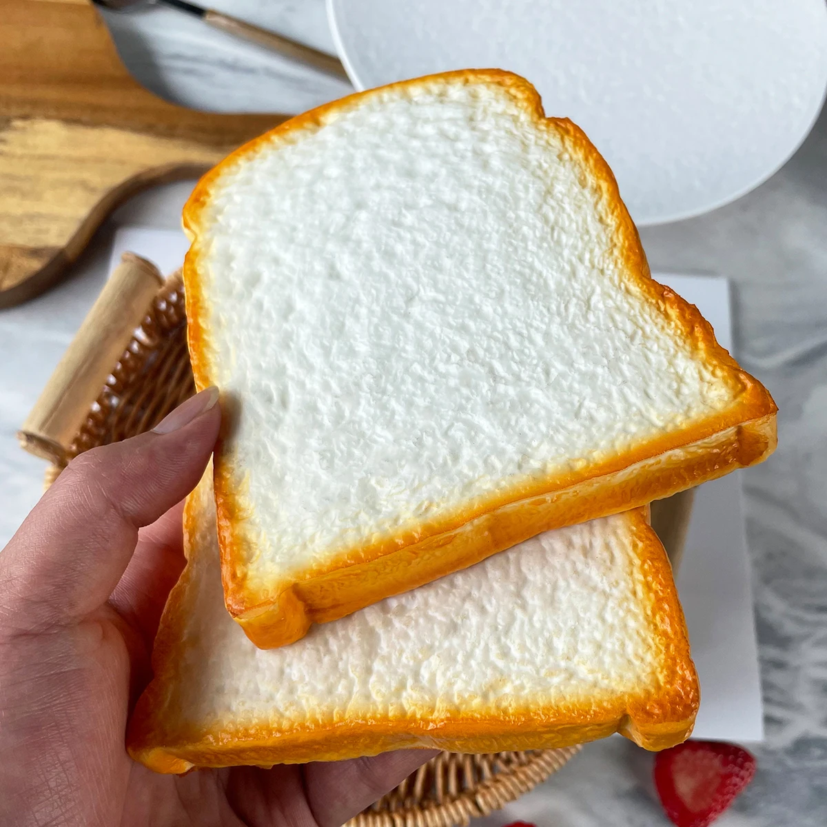 Realistische PU-Toastscheibe, gefälschtes Brotmodell für die Fotografie, Lebensmitteldisplay, Miniatur-Requisite, Party-Dekoration, Puppenhaus-Zubehör – Detail 3