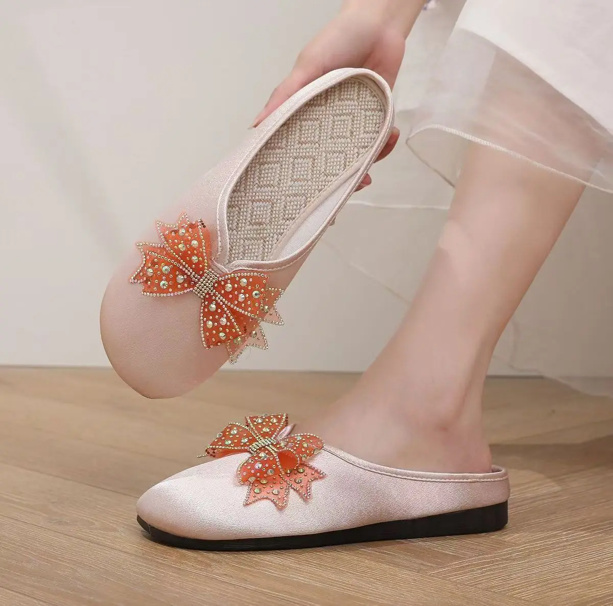 Women Summer New Flat Sole Bowknot Silk Half Slippers Soft sole Non Slip Breathable High Quality Home Slippers Outdoor Slippers