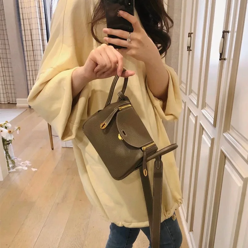 

2025 New Leather Doctor Bag Medicine Box Bag Single oulder Crossbody Pillow Bag Genuine Leather LD26 Lindy Bag
