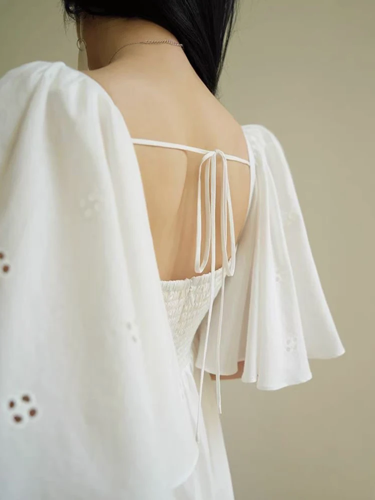 Vestido de cintura alta con cuello cuadrado bordado y ahuecado, falda abullonada plisada holgada a la moda de verano 2025 para mujer