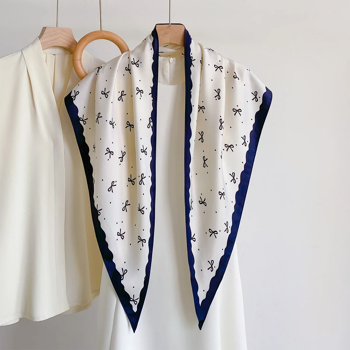 New summer ladies' butterfly bow small polka dot print shawl multifunctional daily commute layering atmosphere triangular scarf