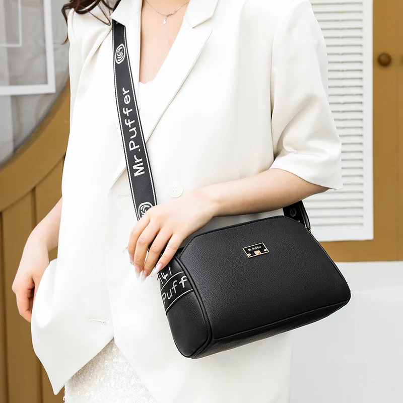 

Leather Feel Large Capacity Boston Pillow Bag Women's Crossbody Shoulder Bag Versatile Casual Soft PU Material Handbag