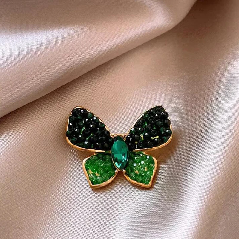 Broches retro requintado cristal verde borboleta para as mulheres, acessórios de vestuário das meninas, Pins elegantes, High End Corsage, temperamento