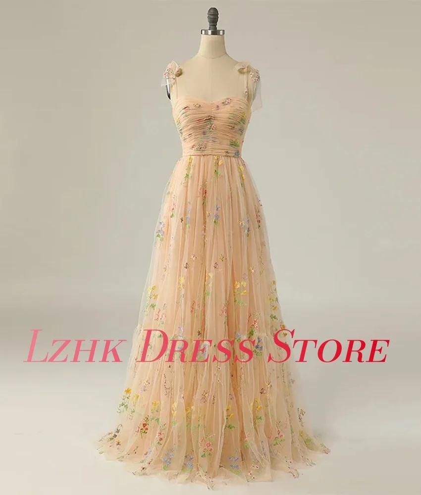 Изысканное вечернее платье трапециевидной формы из органзы с аппликациями и цветами на тонких бретельках, нежное вечернее платье без рукавов فساتين سهرة