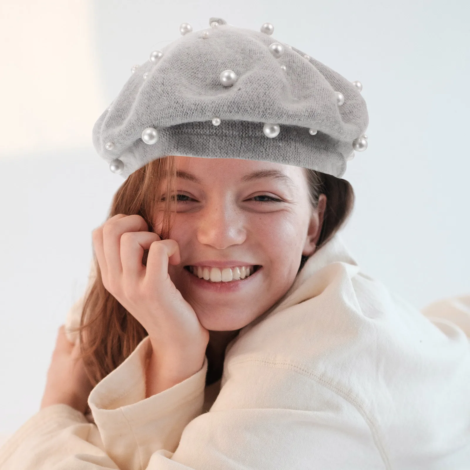 

Women Pearl Beret Hat Imitation Wool French Style British Vintage Warmer Outdoor Hat Fashion Lady Beanie