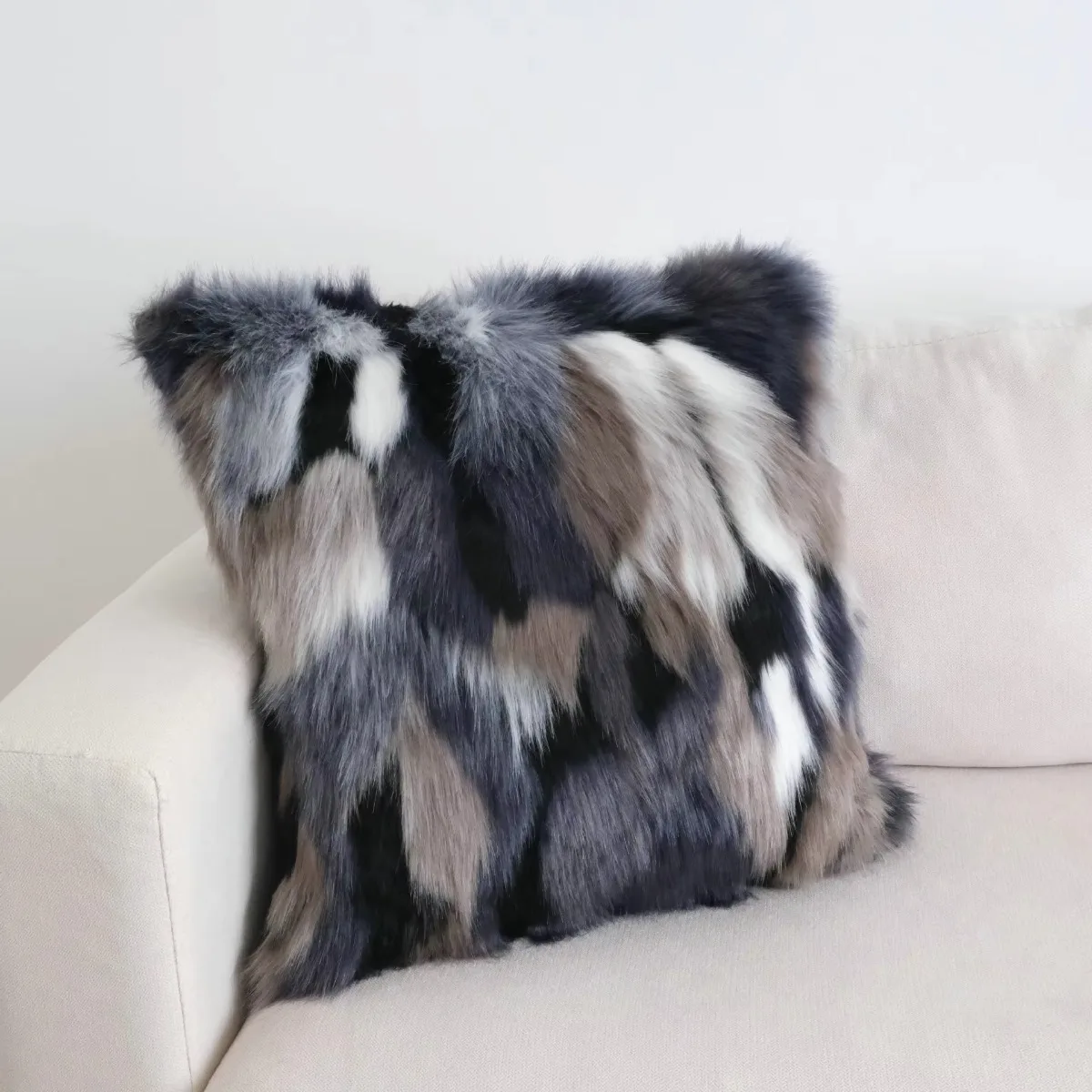 Nordic Luxury Faux Fur Throw Pillow Cover Patchwork Plush Furry Cushion Case for Sofa Couch Hotel Living Room Home Decor