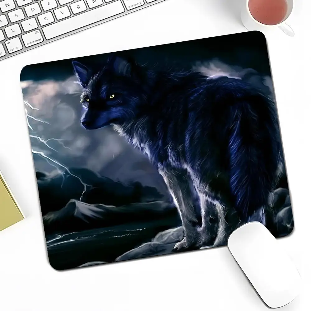 W-Wolf Mouse Pad Anime Game Mouse Pad High Quality Small Desk Pad Rubber Laptop Desk Pad