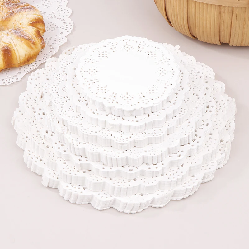 150 Stück runde Matte Papier Deckchen Spitze Krempe Cupcake Pad für frittierte Lebensmittel Dessert Kekse Party Hochzeit Keks Kuchen Geschirr Cup Pad