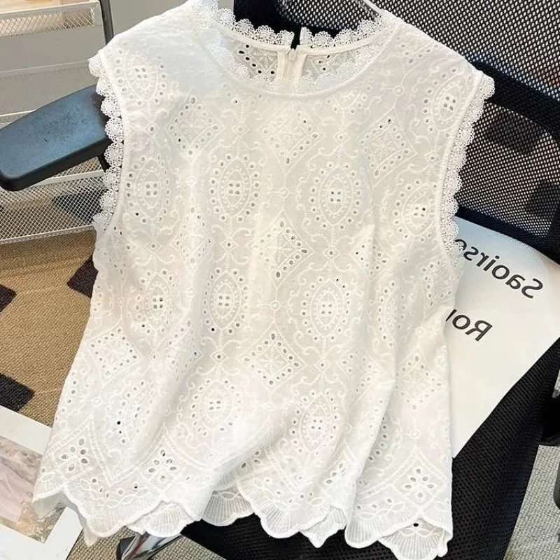 Korean All-match Hollowed-out Crochet Embroidery Outer Vest for Women in Summer Sleeveless Lace Top with Popularity