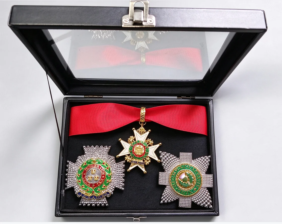 The Most Honourable Order of the Bath KCB Full Set, Neck Badge & Breast Star Medal with Display Box, British Order Replica