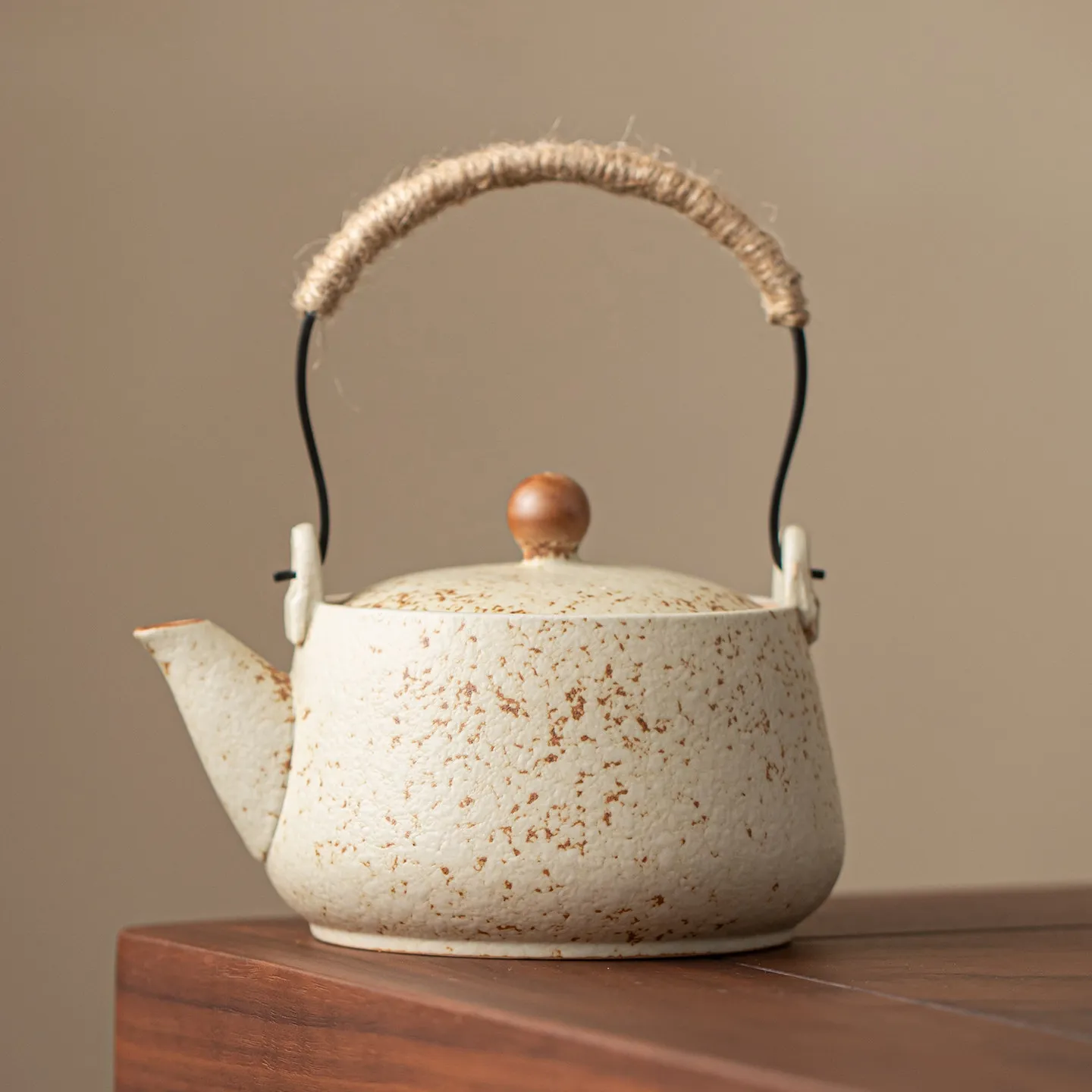 Vintage Speckled Ceramic Teapot With Wrapped Rope Handle Wooden Knob Lid Retro Japanese‑Style Tea Kettle For Home Decoration