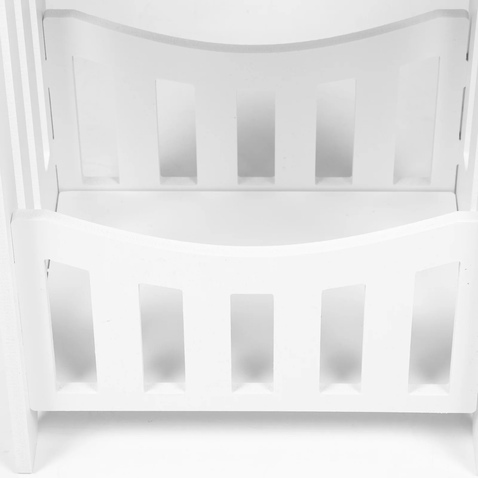 สีขาวโต๊ะท้าย 2 ชั้น Boho Minimalist Home Decor แคบ Nightstand ชั้นวางของ BedMinimalist Home Decor ชั้นวางขนาดเล็ก