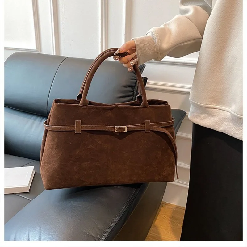 New Fashion High-capacity Solid Casual Retro Tote Bag 2025 Hot Sale Good-looking Matte Finish Commute Style Versatile HandBags