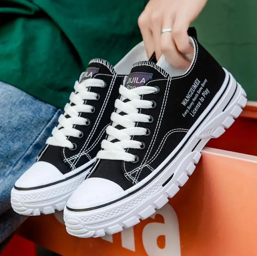Spring/Autumn Luxury Sneakers 2024 Summer New Lightweight Breathable Men's Canvas Low Cut Fashionable Board Shoes