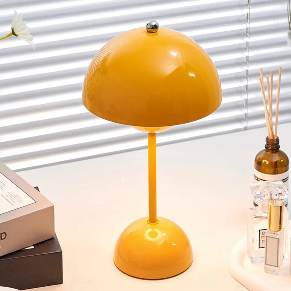 Mushroom Table Lamp Desk Lamp Touch Portable Lamp LED Rechargeable Night Light for Room Bedroom Home Decoration Gifts Table Lamp