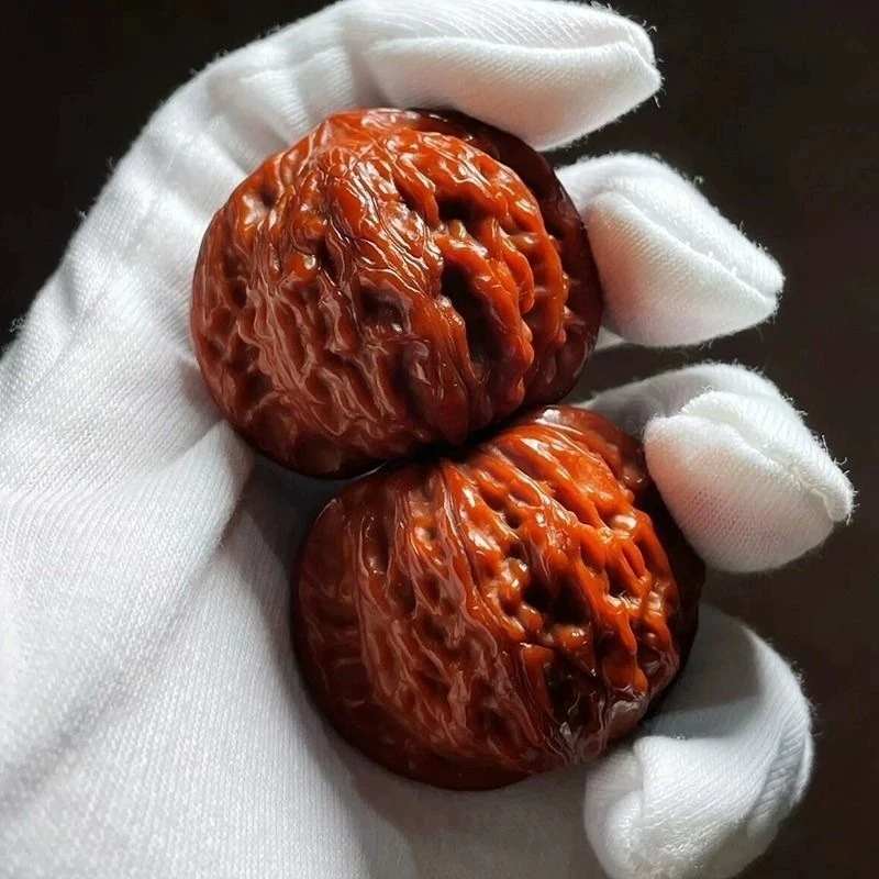 

Authentic premium collectible walnuts: Lion head, Four Towers -held , Official hat and Blood Kirin pattern hand pieces