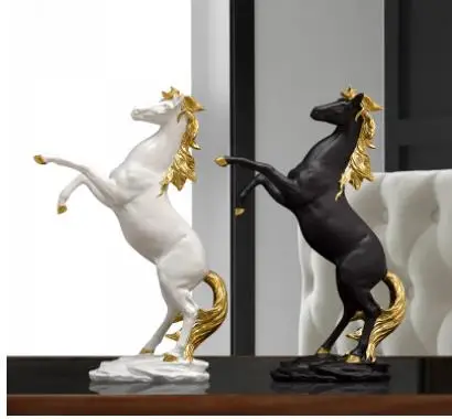 

Gilded Steed Statue Crafts Horse Sculpture Resins Artwork Desk Decoration Animal Figurine Ornaments Nordic Home Decor Modern