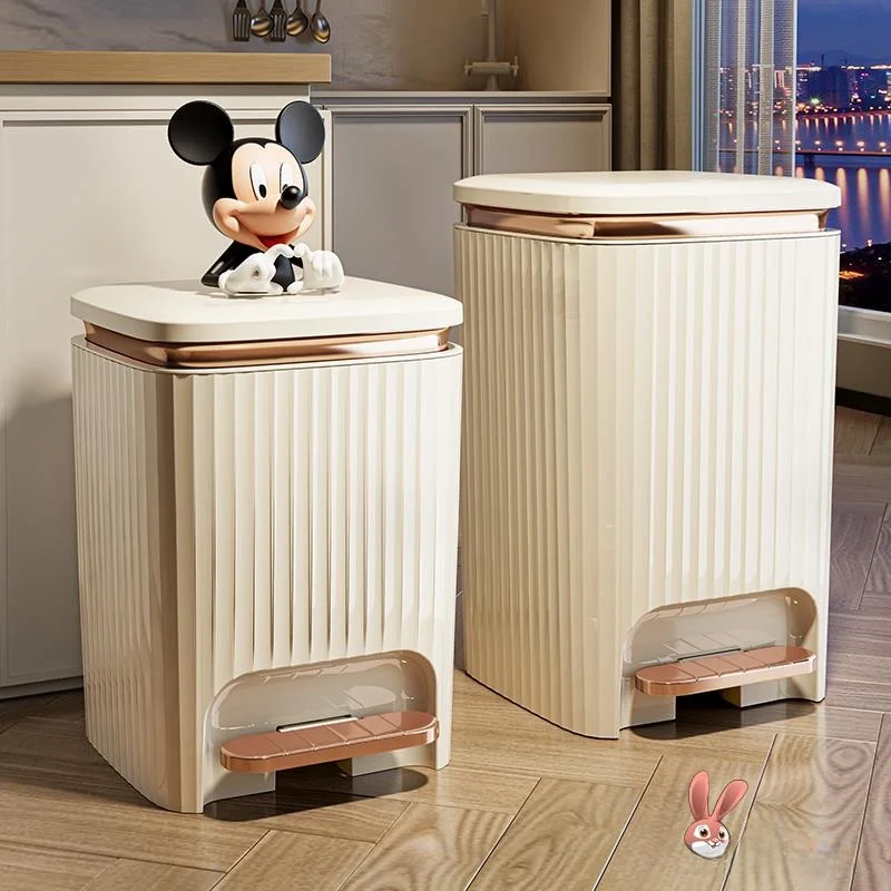 

Large Capaci Pedal Operated Tra Can for Home Use Bedroom Batoom Kitchen Living Room with Lid Paper Basket Household Gar...