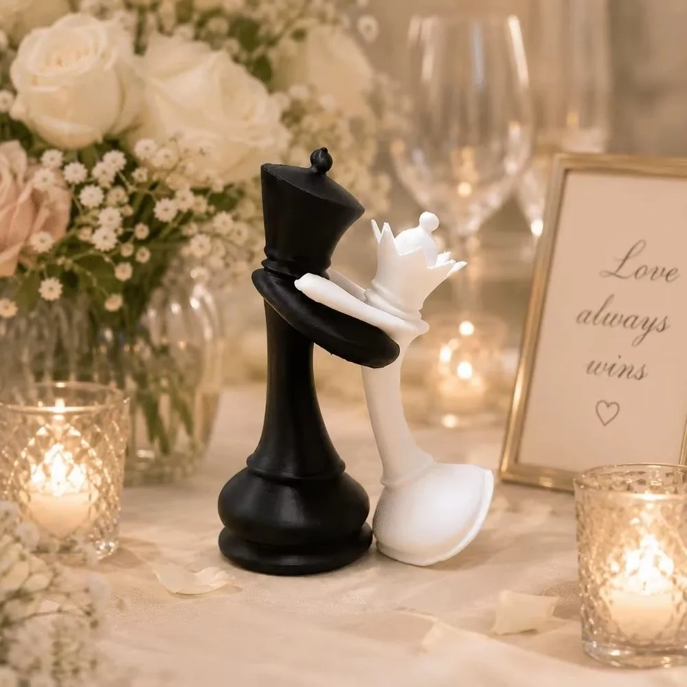 3D Printed Chess Statue Sculpture Black White Couple Gifts Chess Ornament Figurine King and Queen Statue Desktop Ornaments Gift