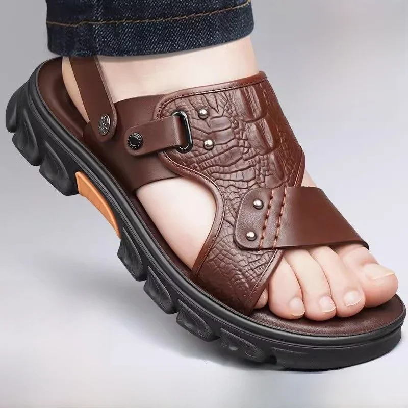 

Кожаные сандалии, повседневные пляжные мягкие боты, уличная одежда, мужские тапочки двойного назначения, новые летние удобные дышащие сандалии...