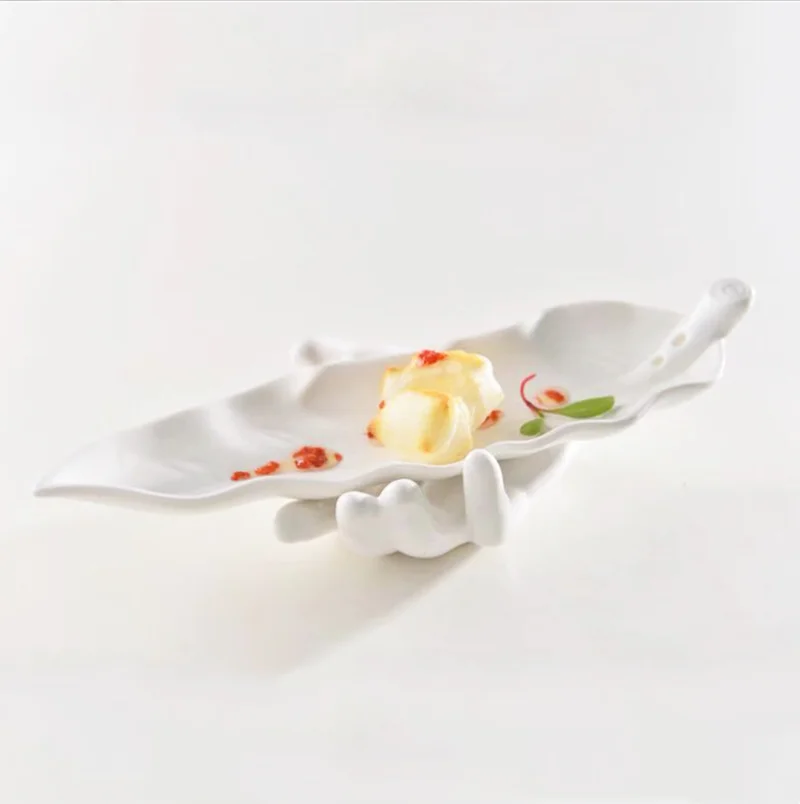 Bergamot Leaf Shape White Ceramic Dinner Plate Irregular Sushi Plate Molecular Cooking Tableware Kitchen Dining Supplies