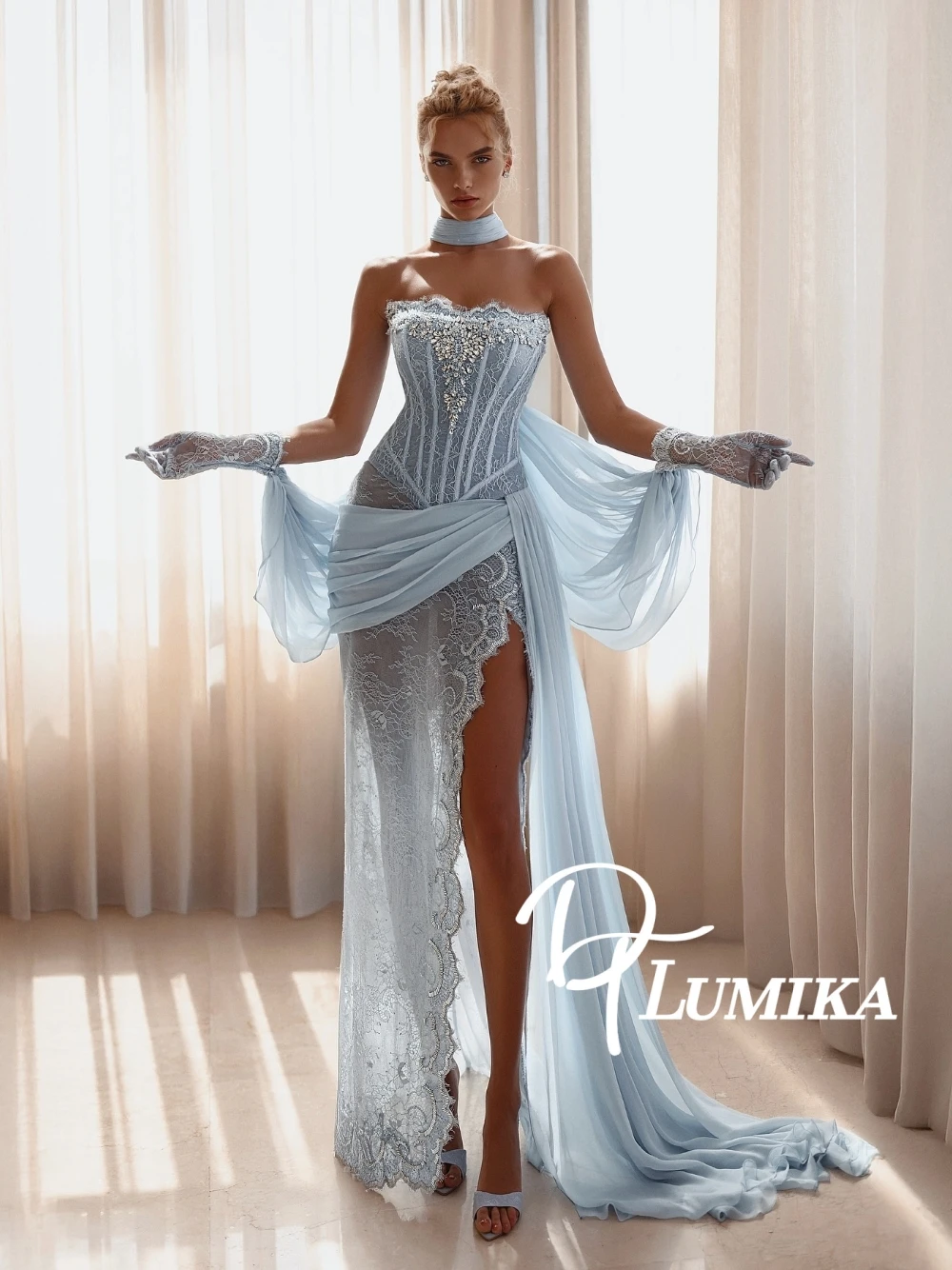 

Soft Blue Lace Romantic Illusion Evening Dress Chic Flowy Straight Prom Gown Customized Charming Crystals No Gloves Party Wear
