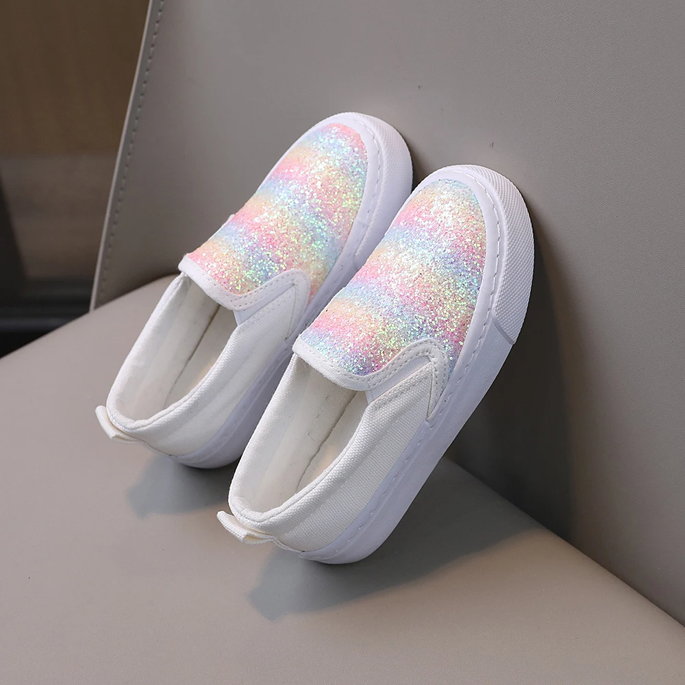 COMFY KIDS Niñas 3-12 años Arco Iris Holográfico Glitter Slip-On Zapatos de lona Tela transpirable Fácil de encendido/apagado Pestaña de tracción Suela suave Ropa para todas las estaciones Zapatos casuales de fiesta