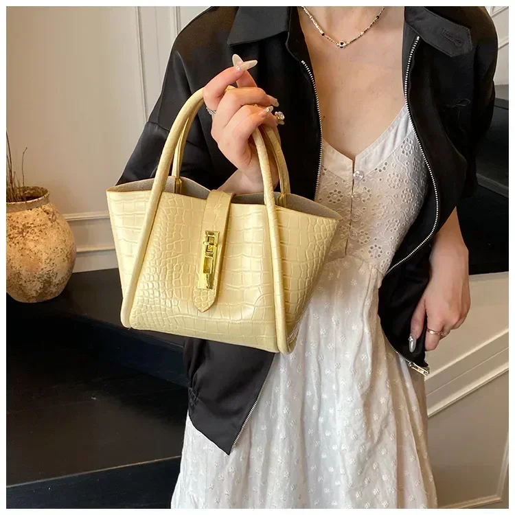 

2025 Luxury - Brand Women's Crocodile - Print Hand - Held Basket Bags - Fashion - Forward Simple - Style Shoulder