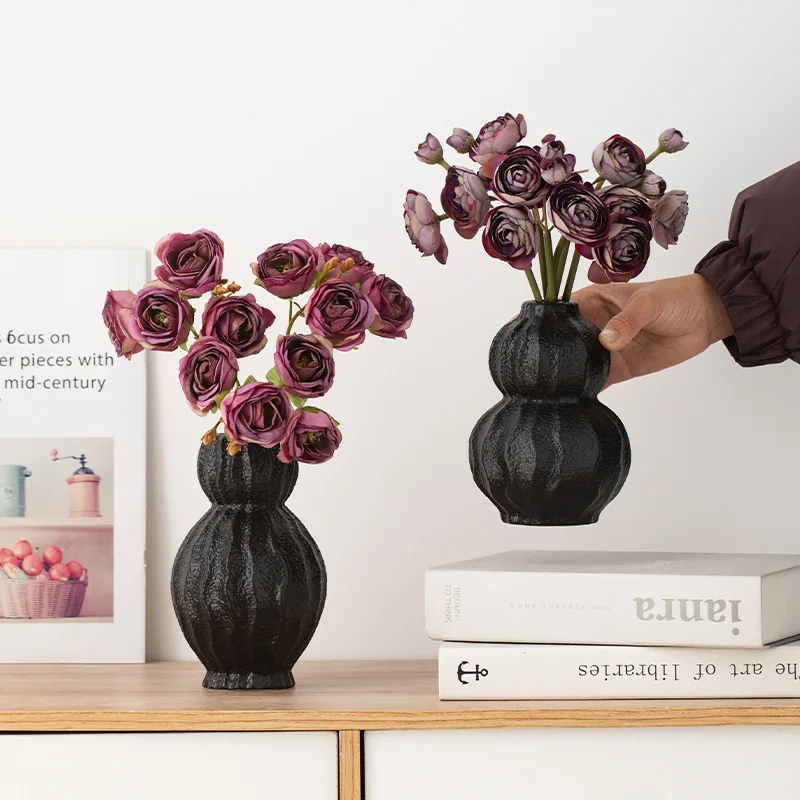 YFY minimalist creative black ceramic vase - luxurious and high-end, perfect for living room floral arrangements,   ornaments