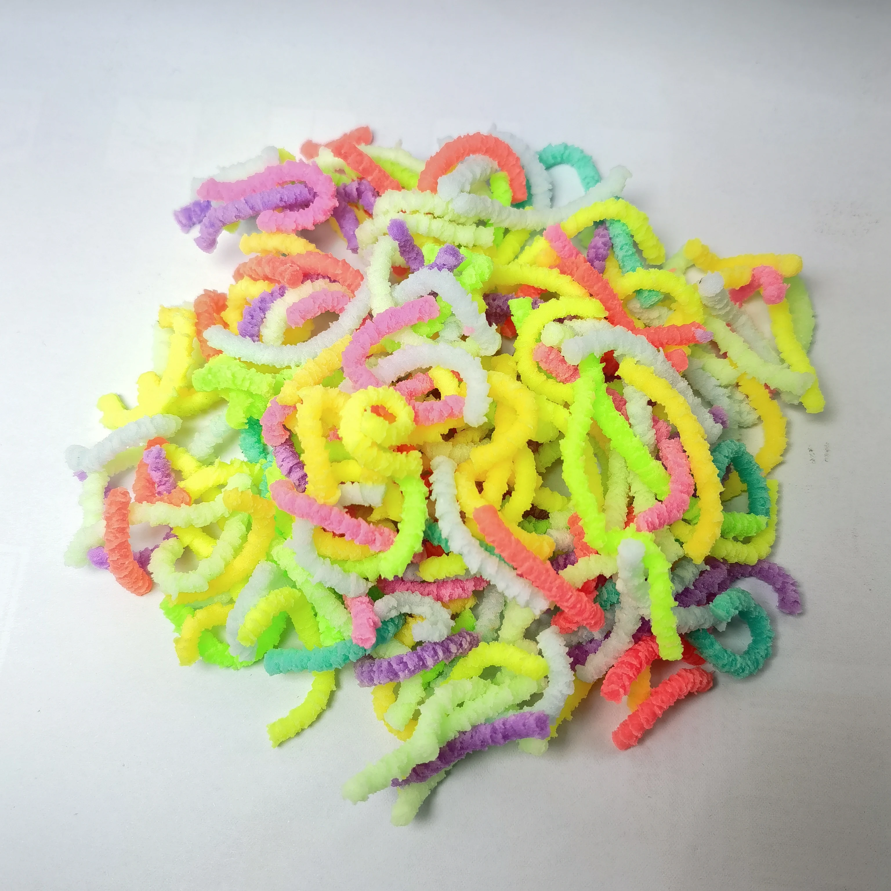 Jouet de nouveauté d'insecte mobile de couleurs mélangées, 500g, soulagement du Stress, insectes simulés d'horreur qui bouger pour les farces amusantes et disponibles