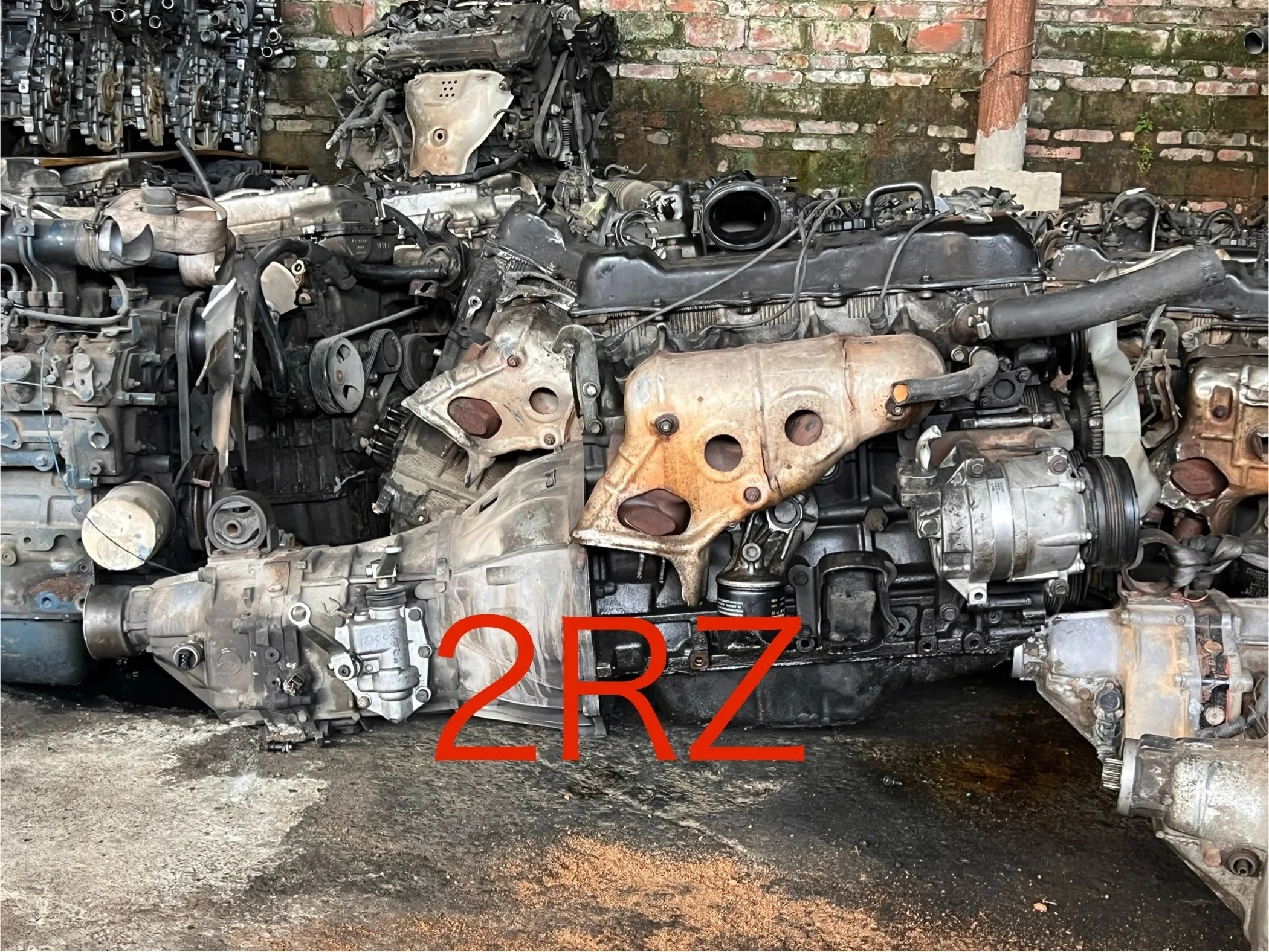 HOT-Best Price Used 4Cylinder Petrol Engine Complete Motor 2.4L 2RZ EFI Engine With MT Gearbox For Toyota Hilux/Hiace - Image 3