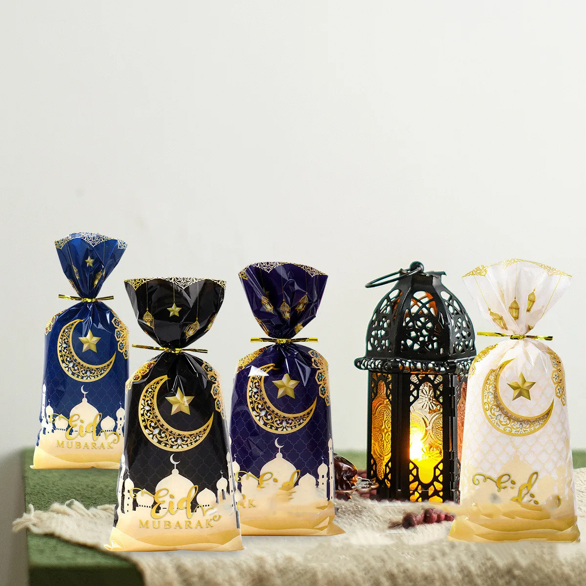 25/50/100pcs Eid Mubarak sacchetti regalo sacchetto di caramelle biscotto di plastica Ramadan Kareem 2024 forniture per feste musulmane islamiche Eid Al-fitr regalo