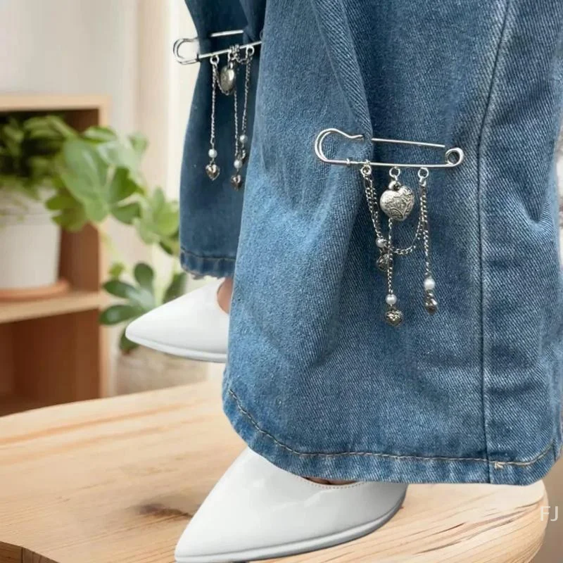 

[YU]Handmade Cute Safety Pin Chain Badge Brooch Pin Charms Beaded Aesthetic Tassel Chain Heart Pendant