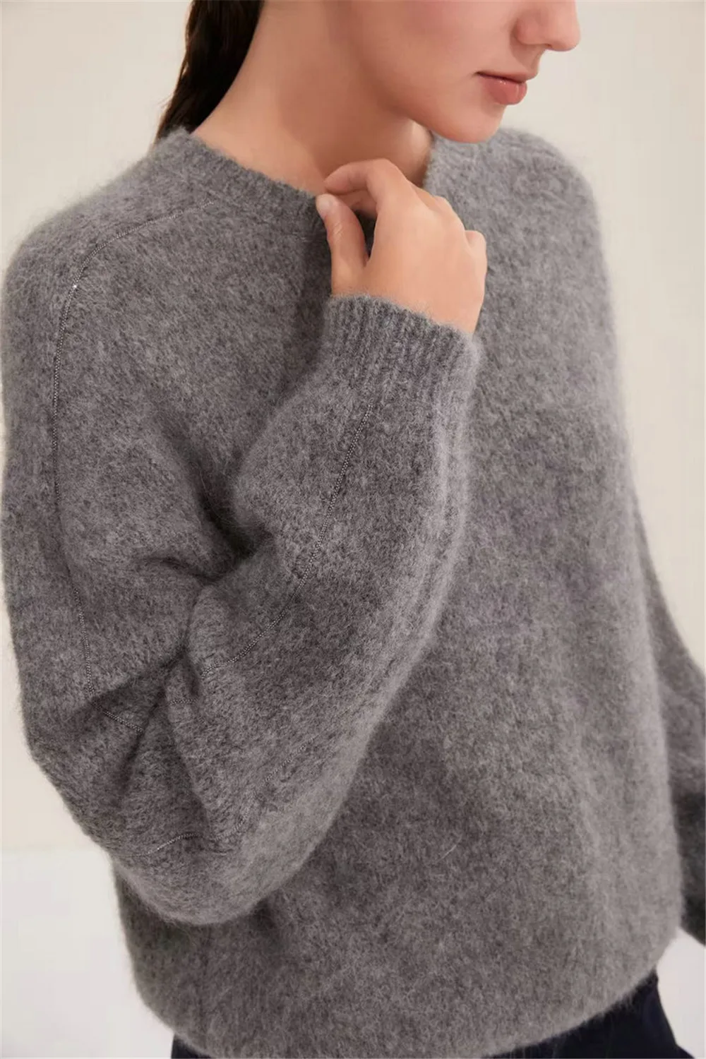 

25 Autumn/Winter New Women's Round Neck Mohair Blend Pullover Sweater