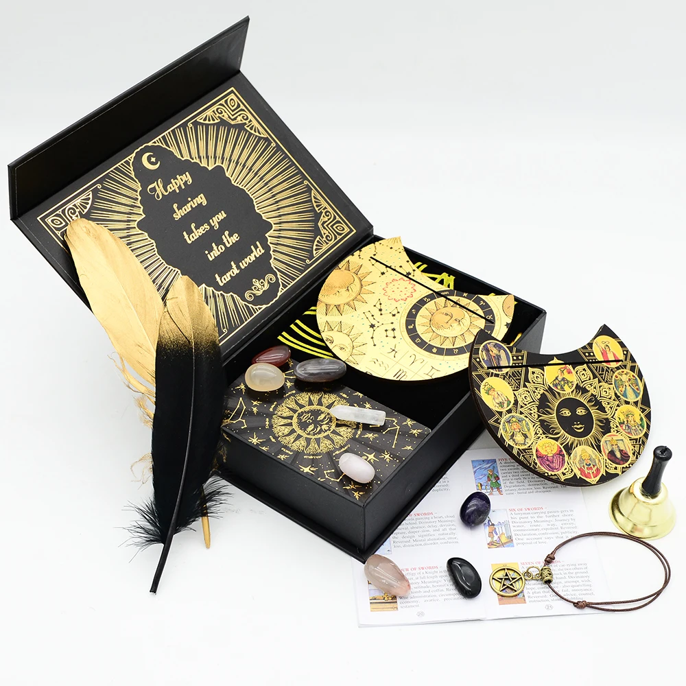 

Deluxe Feather Black Gold Sun Gift Box Set Gold Foil Tarot 12 * 7cm Stamping PVC Waterproof Wear Resistant Board Game Card