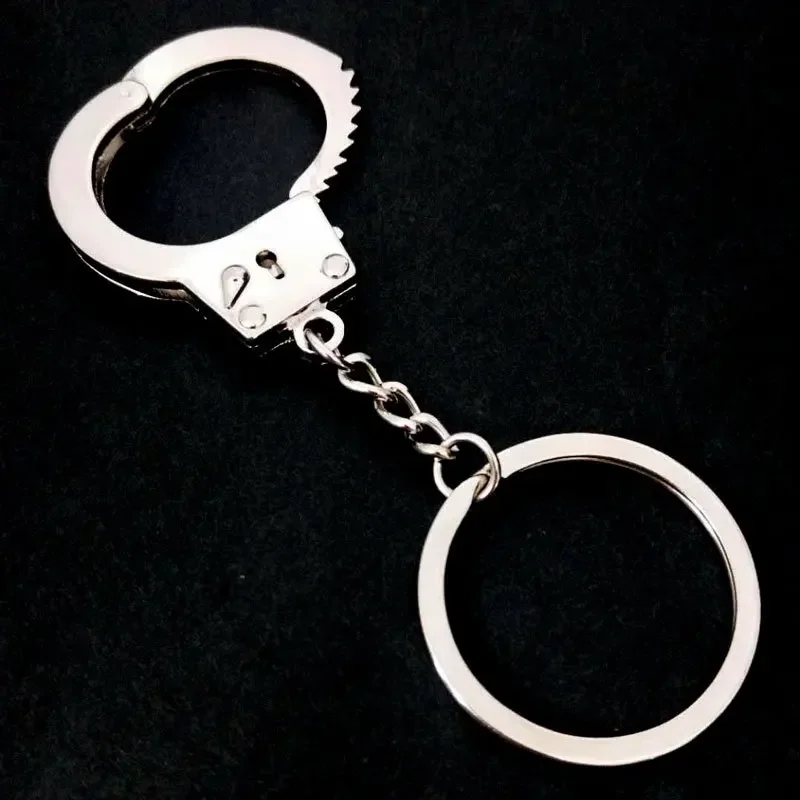 Creative Simulation Can Open The Handcuffs Keychain Metal Car Pendant Stress Relief Keychain Small Gifts Hardware Accessories