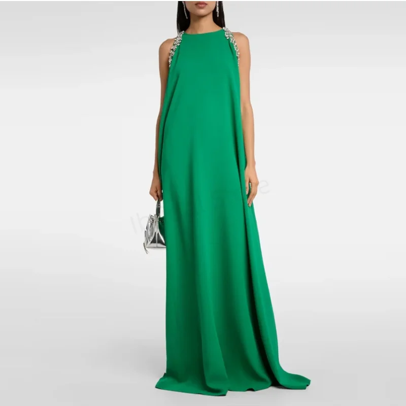 Maßgeschneidertes, schlichtes, mit Perlen besetztes A-Linien-Abendkleid aus Crêpe mit O-Ausschnitt und bodenlangem Abendkleid in A-Linie von Crêpe