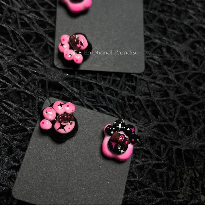 3040 Creative Handmade Cute Cat Paw Soft Ceramic Necklace Dark Punk Star Jewelry Halloween Artwork Customized Birthday Gift