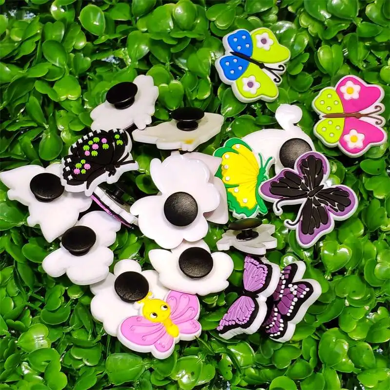 New Arrival 1Pcs Cartoon Butterfly PVC Sandals Shoes Buckle Clog Charms Garden Shoes Button Decoration DIY Wristbands Party Gift